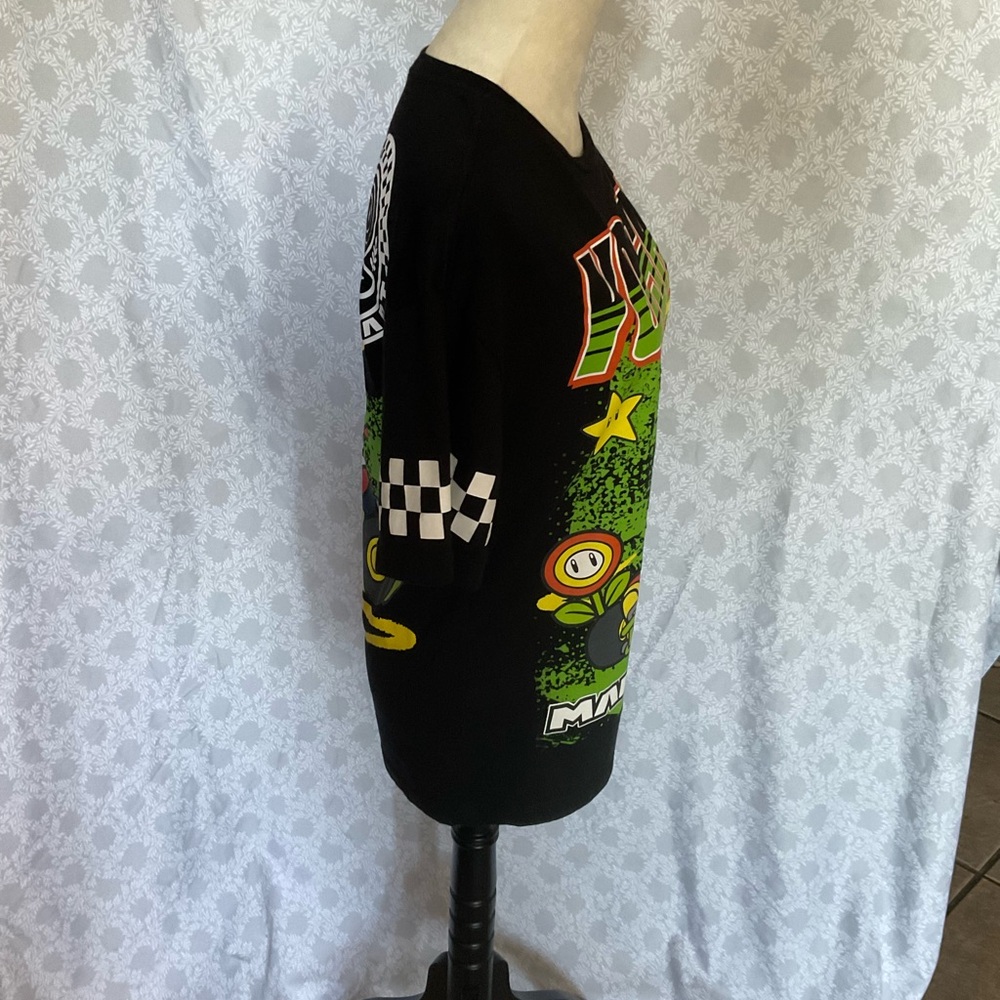 Yoshi Mario Kart Graphic T-Shirt - Picture 4 of 5